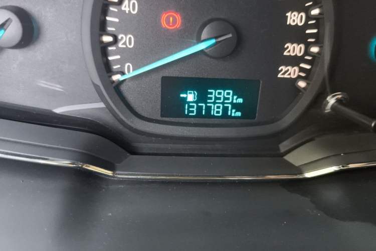 Used Ford Escort 2015 1.5L Manual Fashion Edition Odometer Close Up
