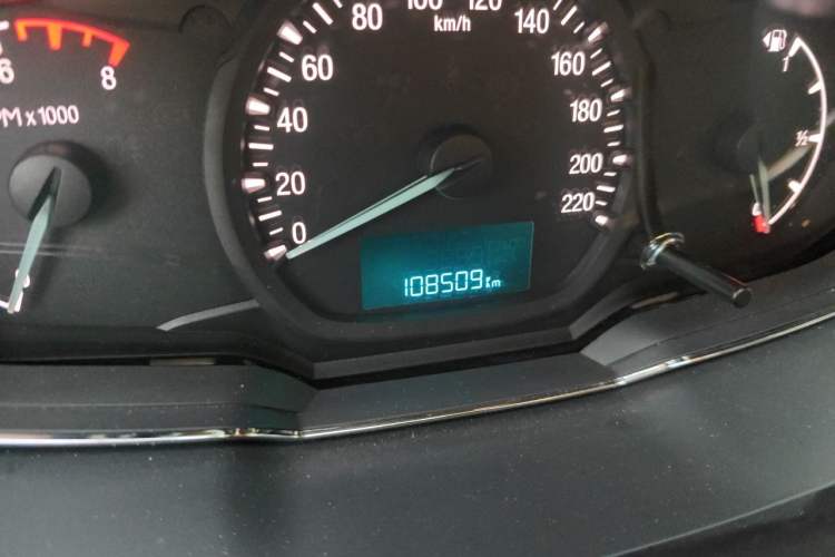 Used Ford Escort 2015 1.5L Automatic Fashion Model Odometer Close Up
