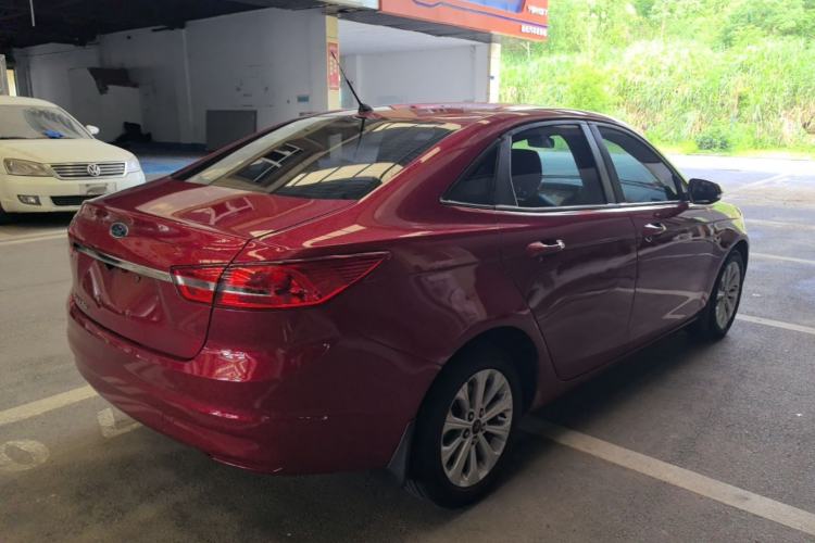 Used Ford Escort 2015 1.5L Automatic Fashion Model Rear Right 45 Deg