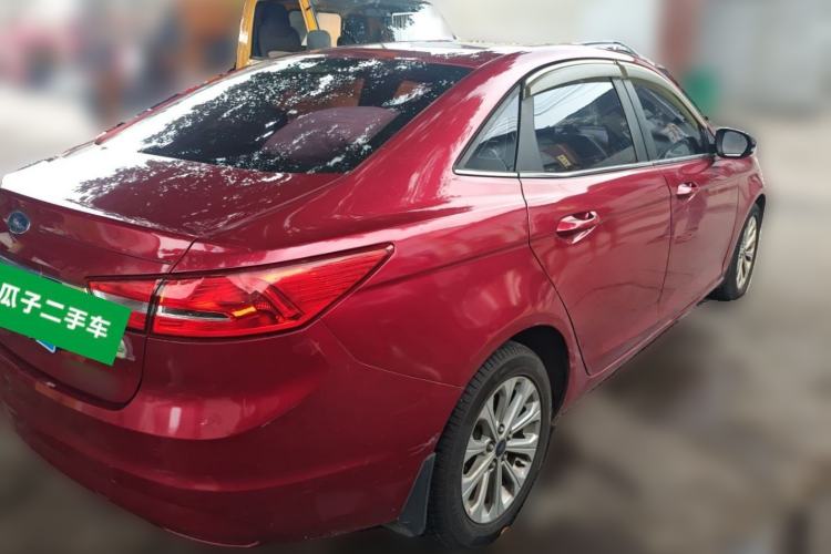 Used Ford Escort 2015 1.5L Automatic Fashion Model Rear Right 45 Deg