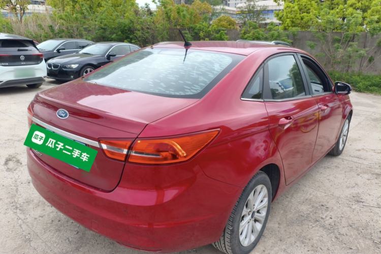 Used Ford Escort 2015 1.5L Automatic Fashion Model Rear Right 45 Deg