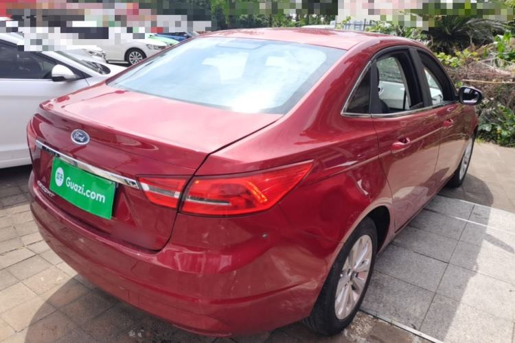 Used Ford Escort 2015 1.5L Automatic Fashion Model Rear Right 45 Deg