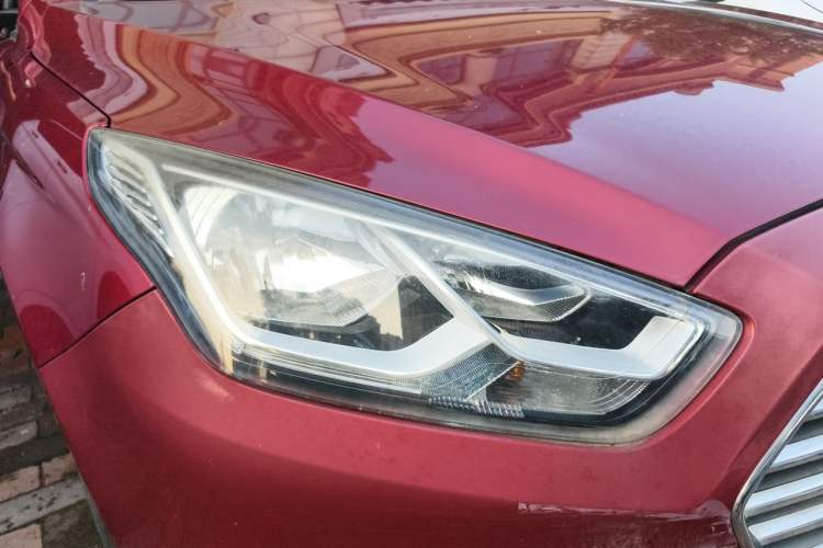 Used Ford Escort 2015 1.5L Manual Comfort Model Right Front Headlight