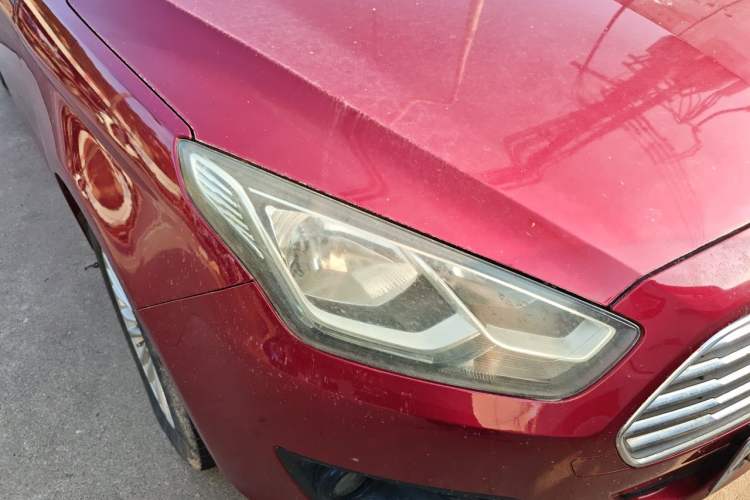Used Ford Escort 2015 1.5L Automatic Comfort Edition Right Front Headlight