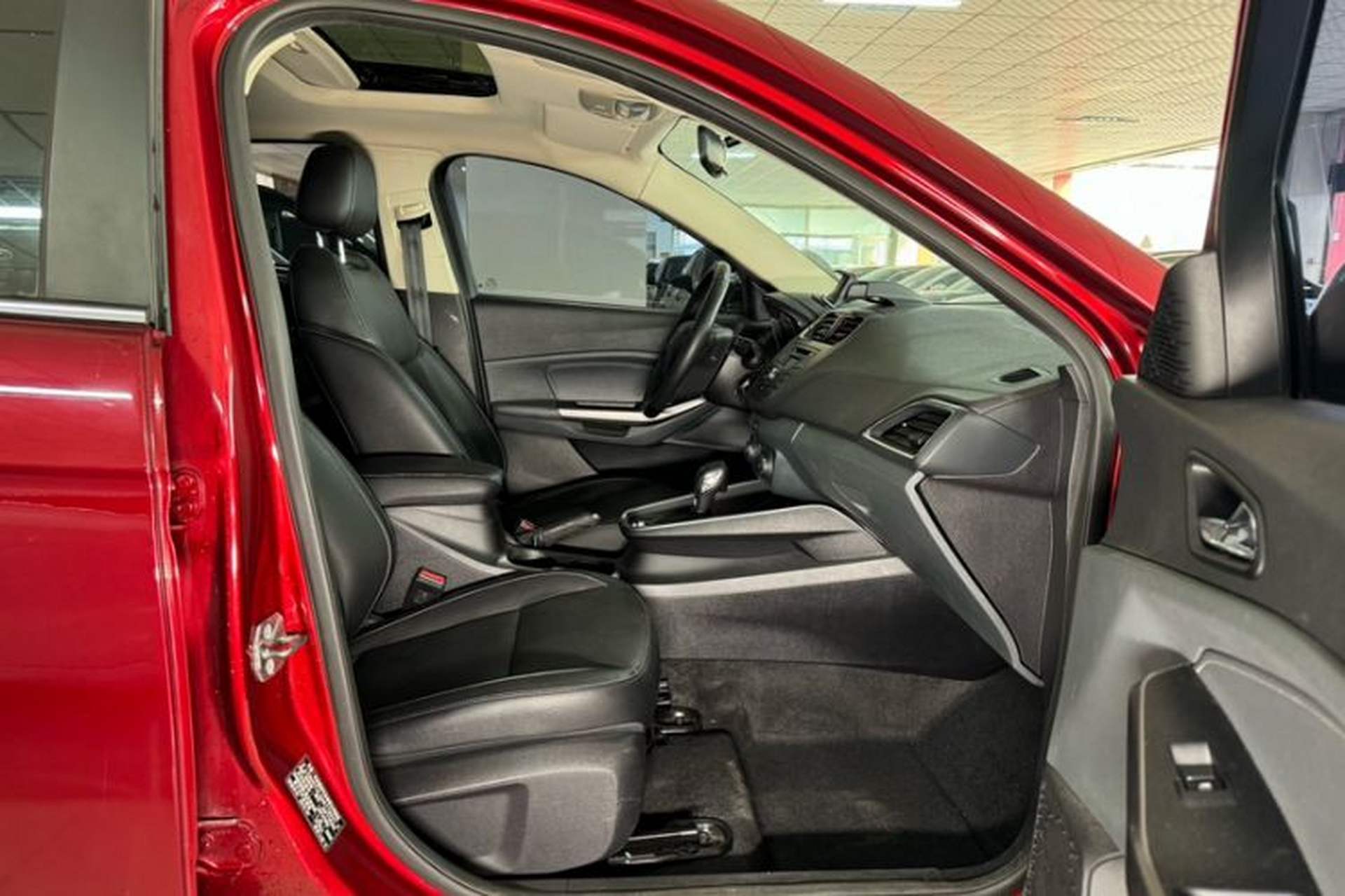Used Ford Escort 2015 1.5L Automatic Fashion Model Right Front Seat