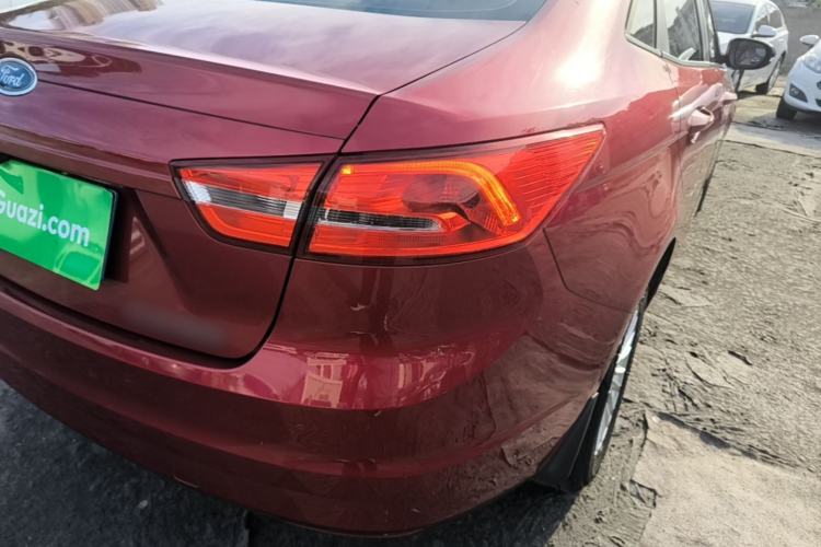 Used Ford Escort 2015 1.5L Automatic Comfort Edition Right Rear Taillight