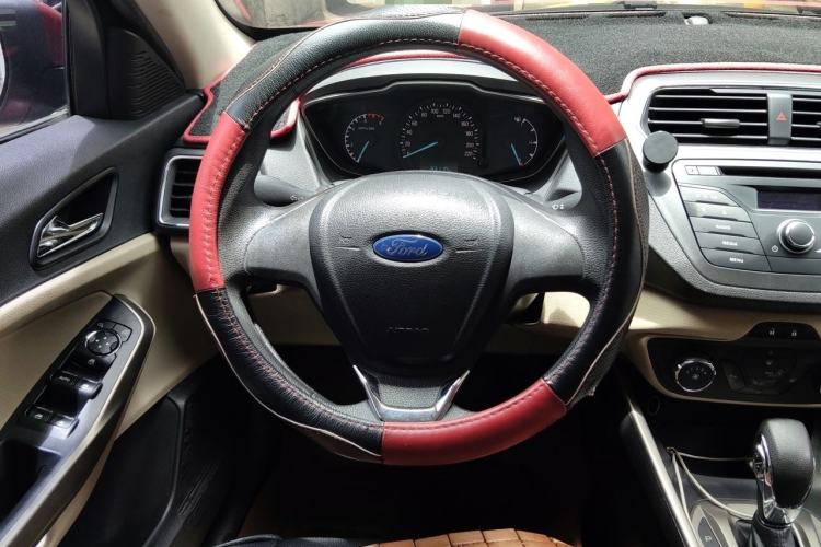Used Ford Escort 2015 1.5L Automatic Comfort Edition Steering Wheel