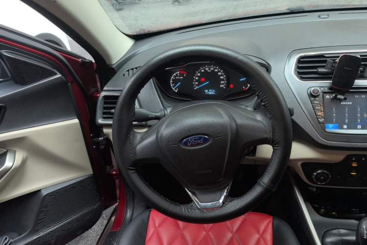Used Ford Escort 2015 1.5L Manual Comfort Model Steering Wheel