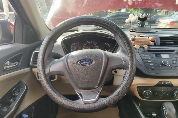 Used Ford Escort 2015 1.5L Automatic Comfort Edition Steering Wheel
