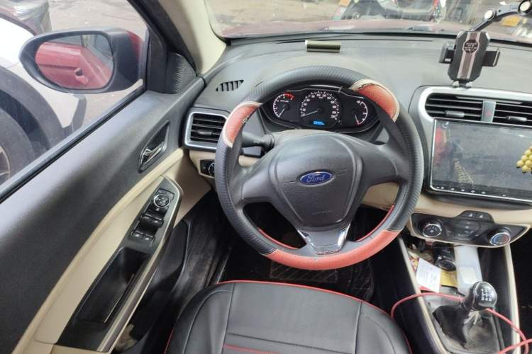 Used Ford Escort 2015 1.5L Manual Comfort Model Steering Wheel
