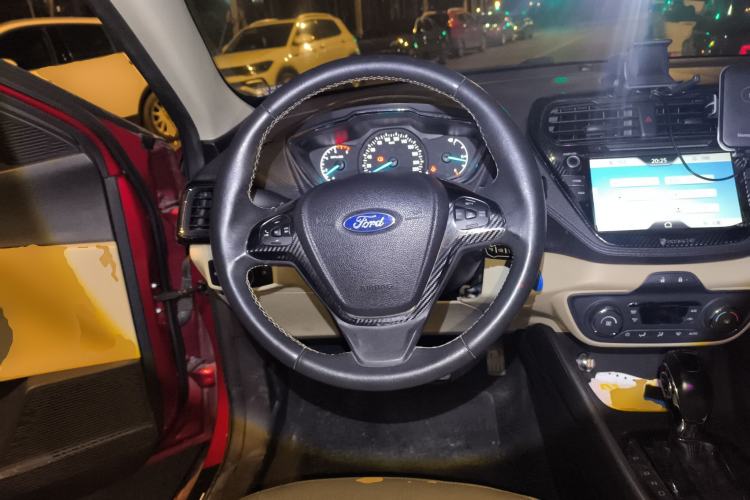 Used Ford Escort 2015 1.5L Automatic Fashion Model Steering Wheel