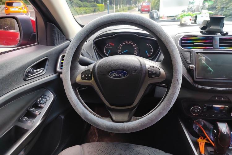 Used Ford Escort 2015 1.5L Automatic Fashion Model Steering Wheel