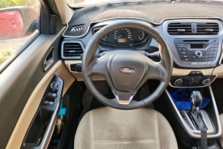 Used Ford Escort 2015 1.5L Automatic Comfort Edition Steering Wheel
