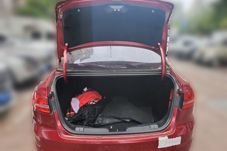 Used Ford Escort 2015 1.5L Automatic Fashion Model Trunk