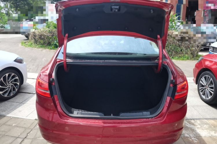 Used Ford Escort 2015 1.5L Automatic Fashion Model Trunk