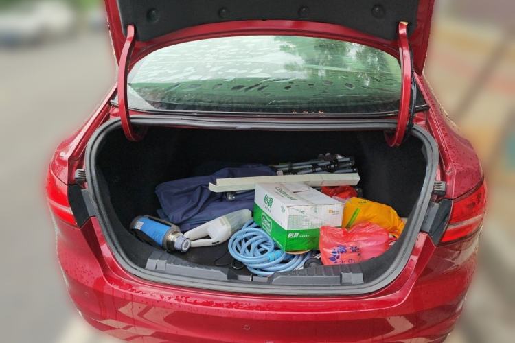 Used Ford Escort 2015 1.5L Automatic Fashion Model Trunk