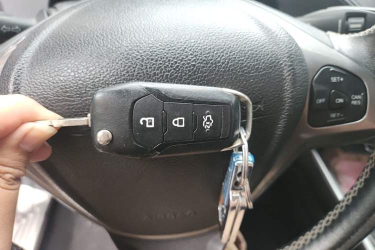 Used Ford Escort 2015 1.5L Automatic Fashion Model Vehicle Key
