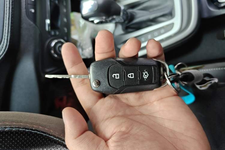 Used Ford Escort 2015 1.5L Automatic Fashion Model Vehicle Key