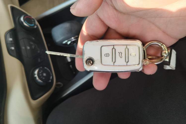 Used Ford Escort 2015 1.5L Automatic Comfort Edition Vehicle Key