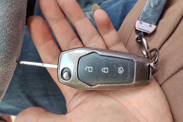 Used Ford Escort 2015 1.5L Automatic Fashion Model Vehicle Key