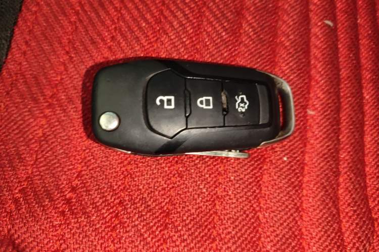Used Ford Escort 2015 1.5L Manual Fashion Edition Vehicle Key