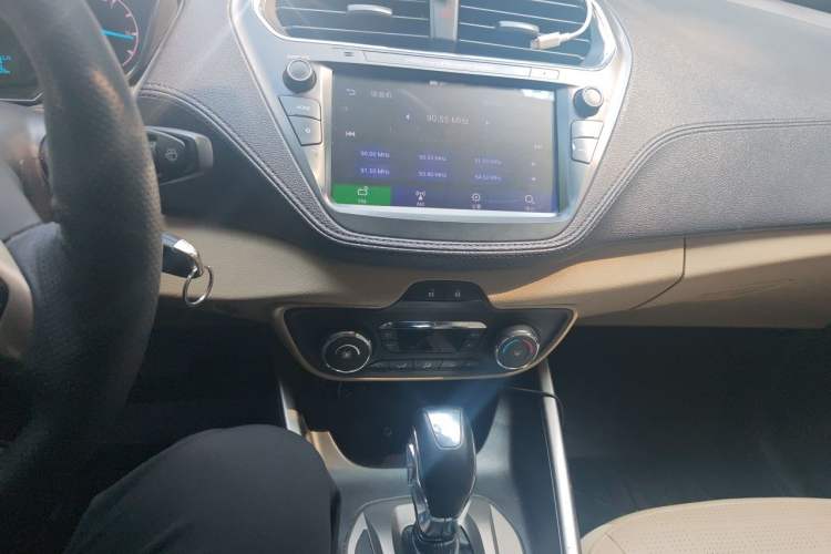 Used Ford Escort 2015 1.5L Automatic Fashion Model Audio And AC Panel