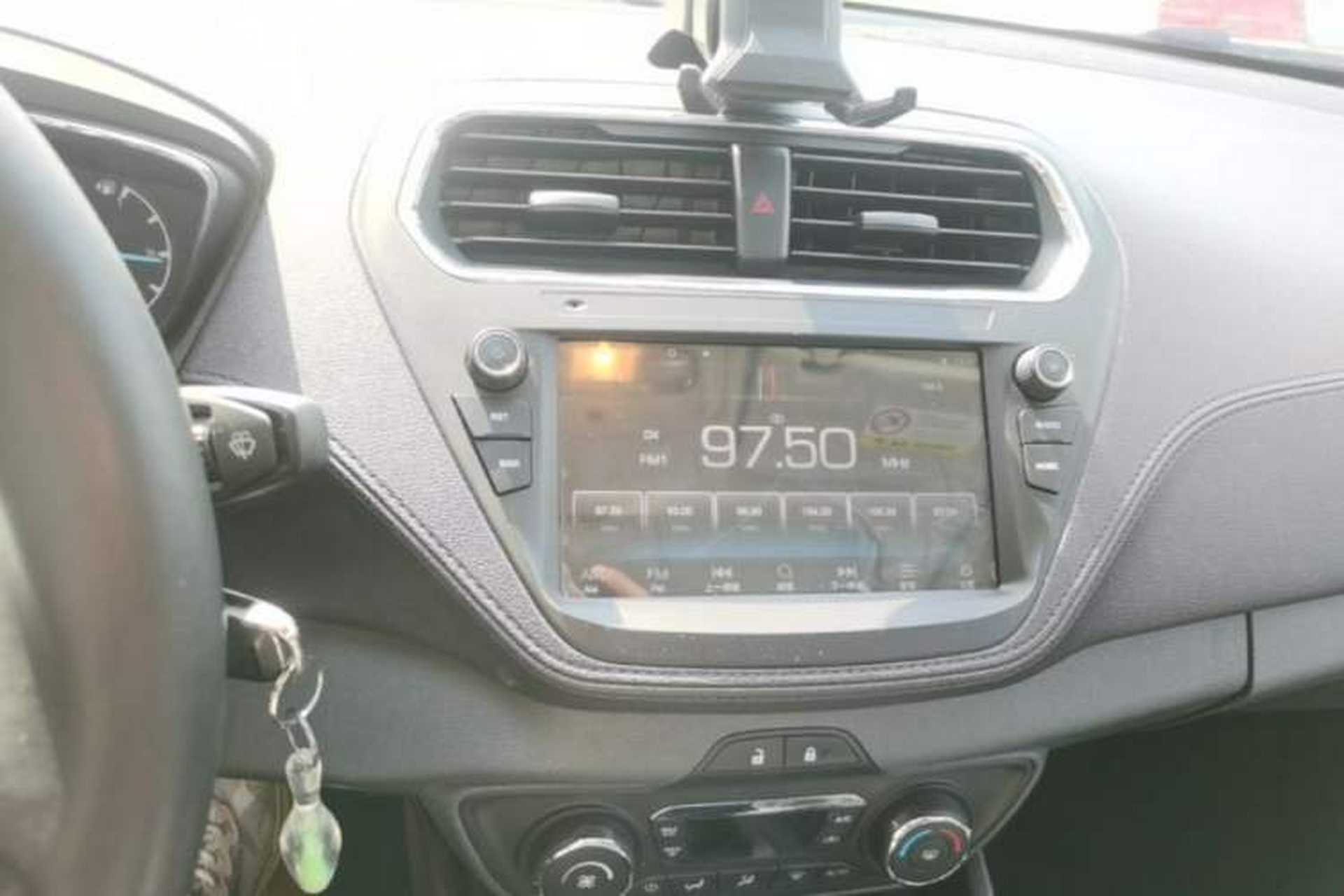 Used Ford Escort 2015 1.5L Automatic Fashion Model Audio And AC Panel