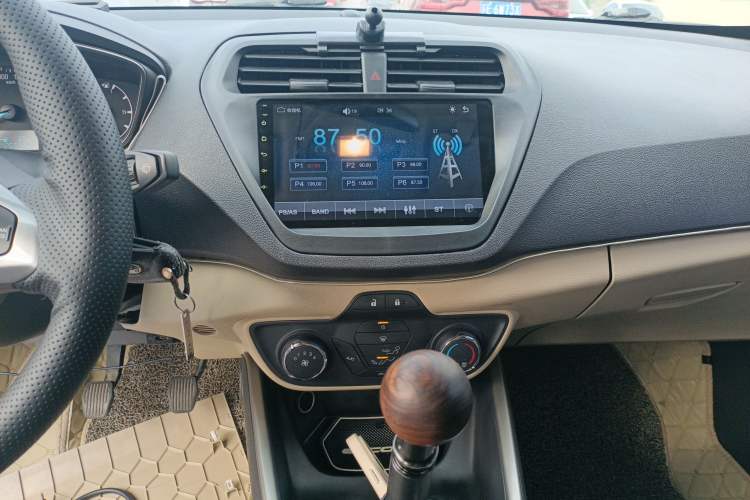 Used Ford Escort 2015 1.5L Manual Comfort Model Audio And AC Panel