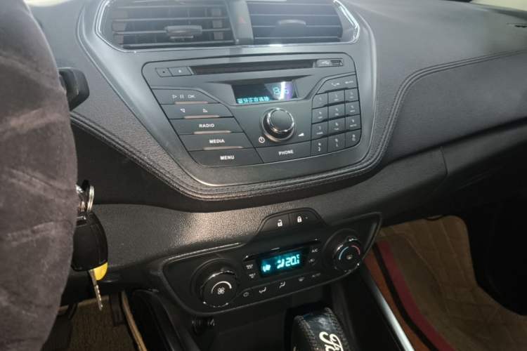 Used Ford Escort 2015 1.5L Automatic Fashion Model Audio And AC Panel