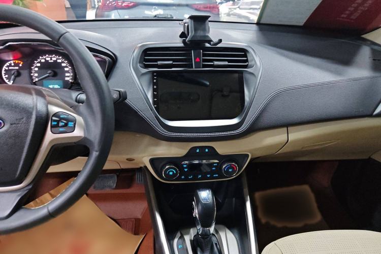 Used Ford Escort 2015 1.5L Automatic Fashion Model Audio And AC Panel