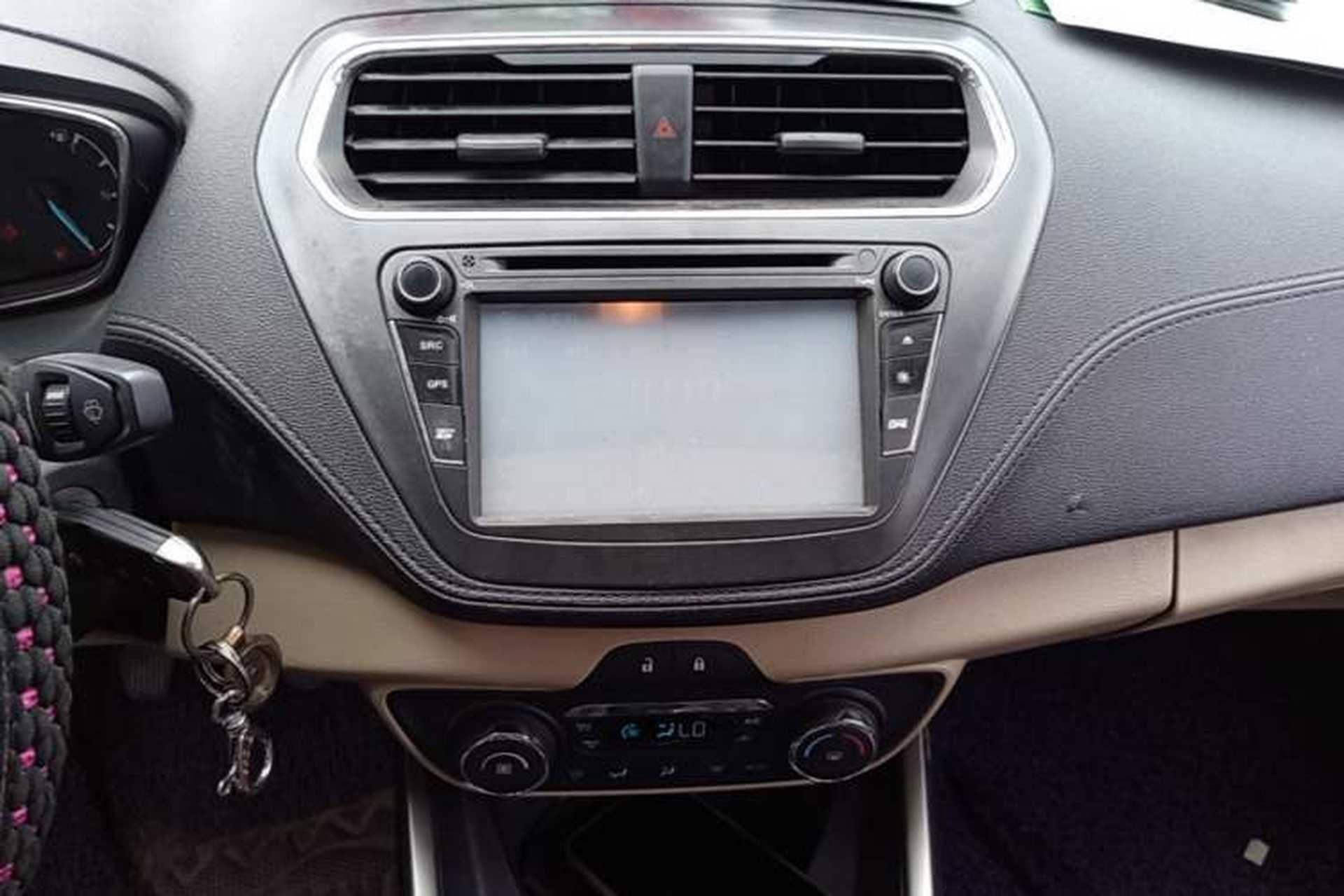 Used Ford Escort 2015 1.5L Manual Fashion Edition Audio And AC Panel