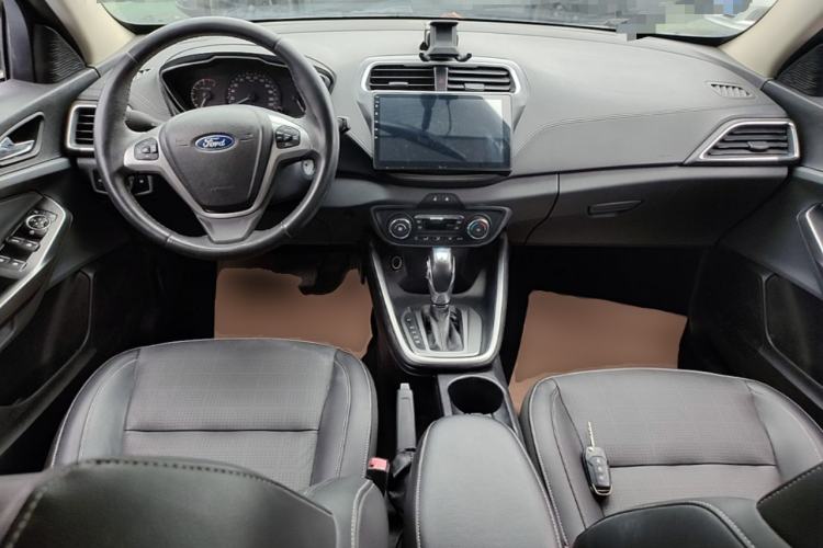 Used Ford Escort 2015 1.5L Automatic Fashion Model Center Console