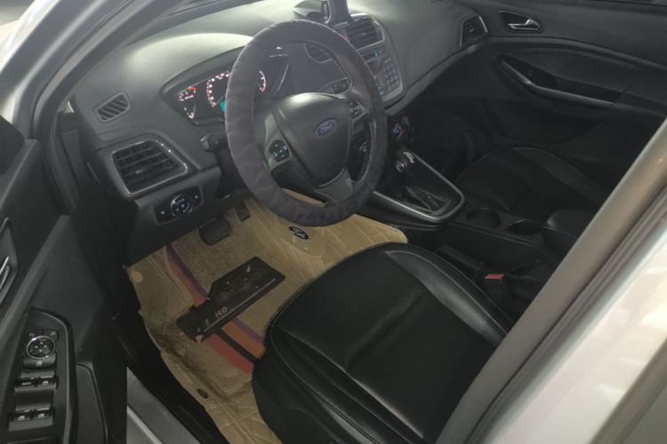 Used Ford Escort 2015 1.5L Automatic Fashion Model Driver Seat