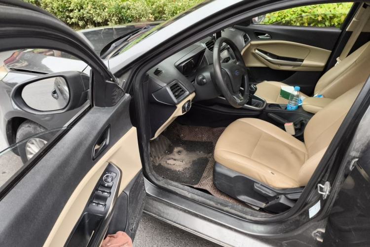 Used Ford Escort 2015 1.5L Manual Comfort Model Driver Seat