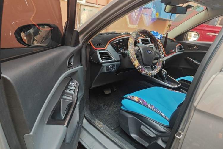 Used Ford Escort 2015 1.5L Automatic Fashion Model Driver Seat