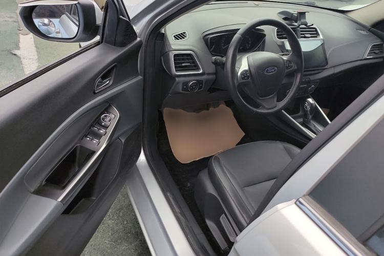 Used Ford Escort 2015 1.5L Automatic Fashion Model Driver Seat