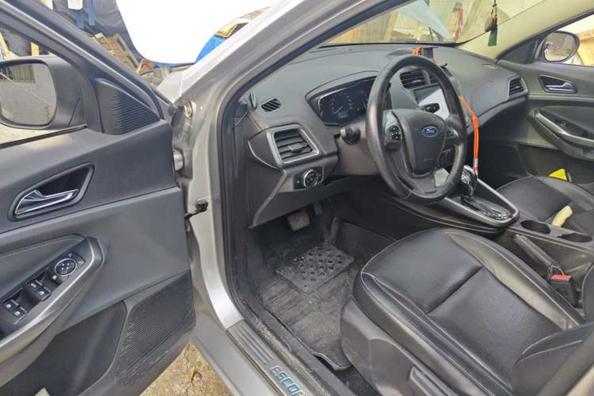 Used Ford Escort 2015 1.5L Automatic Fashion Model Driver Seat