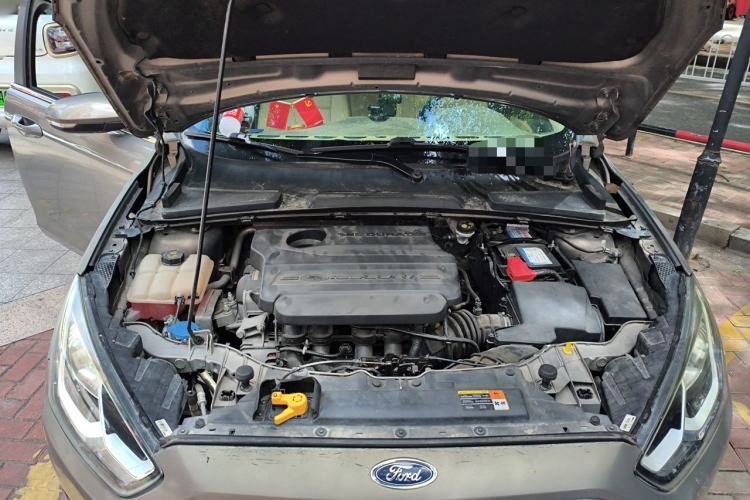 Used Ford Escort 2015 1.5L Manual Comfort Model Engine Bay