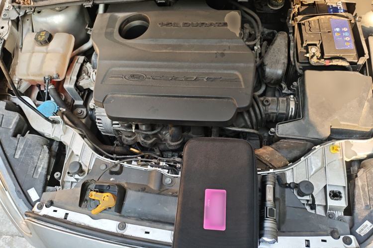Used Ford Escort 2015 1.5L Automatic Comfort Edition Engine Bay