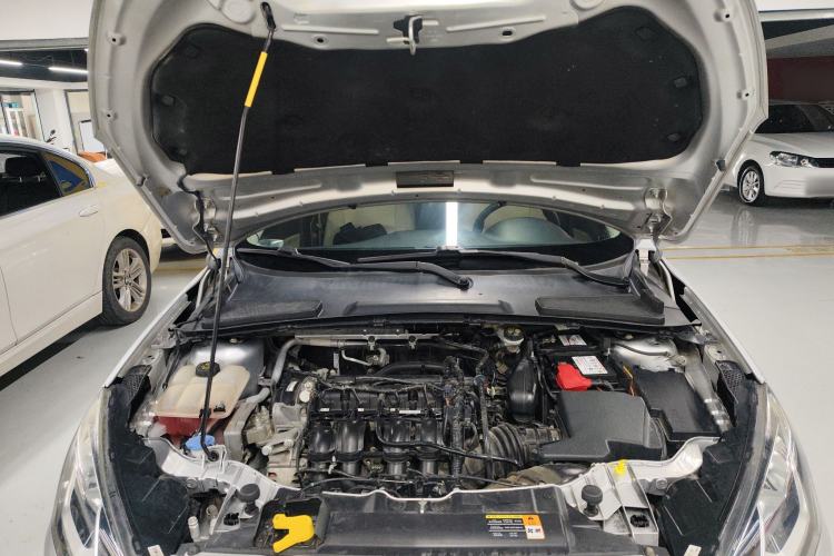 Used Ford Escort 2015 1.5L Automatic Comfort Edition Engine Bay