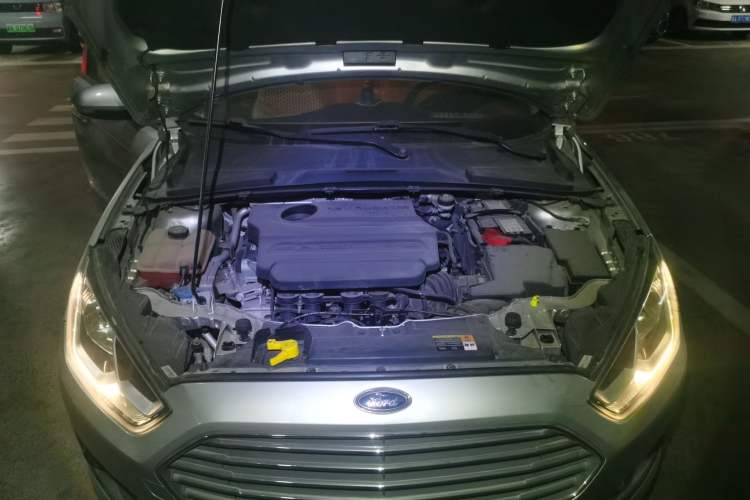 Used Ford Escort 2015 1.5L Manual Fashion Edition Engine Bay