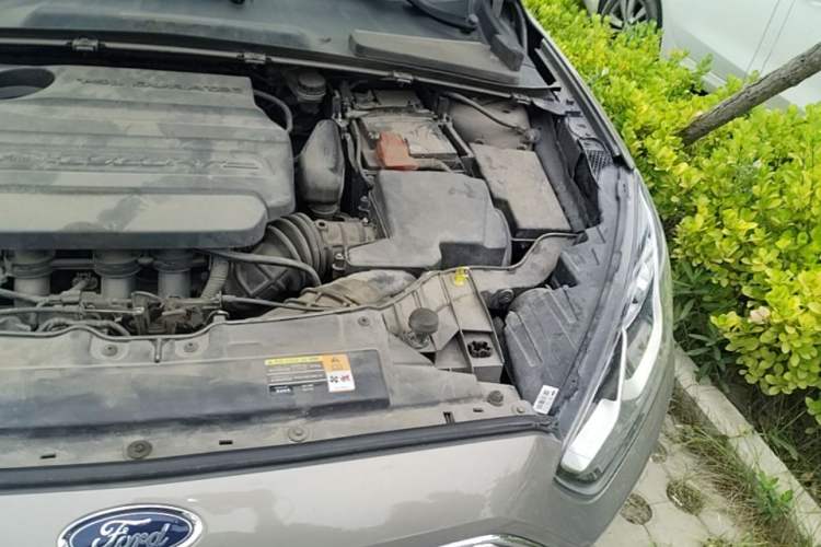 Used Ford Escort 2015 1.5L Automatic Fashion Model Engine Bay Left