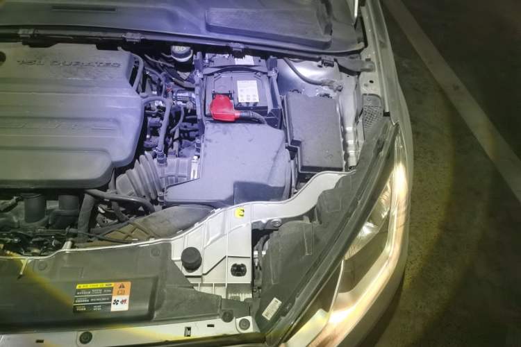 Used Ford Escort 2015 1.5L Manual Fashion Edition Engine Bay Left
