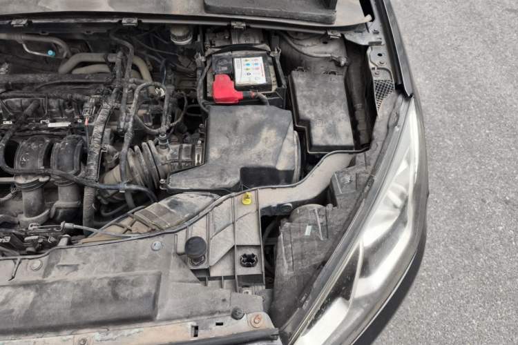 Used Ford Escort 2015 1.5L Manual Comfort Model Engine Bay Left