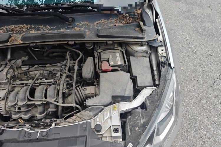 Used Ford Escort 2015 1.5L Automatic Comfort Edition Engine Bay Left