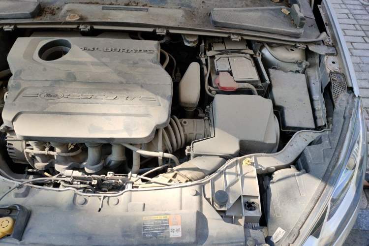 Used Ford Escort 2015 1.5L Automatic Fashion Model Engine Bay Left