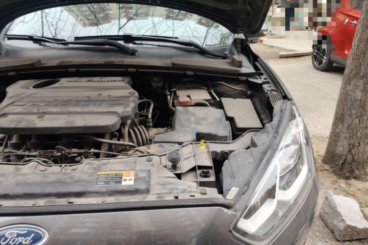Used Ford Escort 2015 1.5L Manual Comfort Model Engine Bay Left