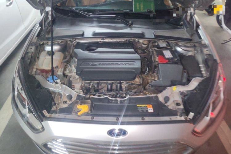 Used Ford Escort 2015 1.5L Manual Comfort Model Engine Bay