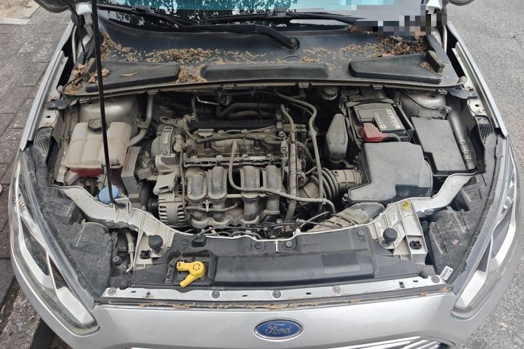 Used Ford Escort 2015 1.5L Automatic Comfort Edition Engine Bay