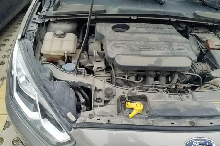 Used Ford Escort 2015 1.5L Automatic Fashion Model Engine Bay Right